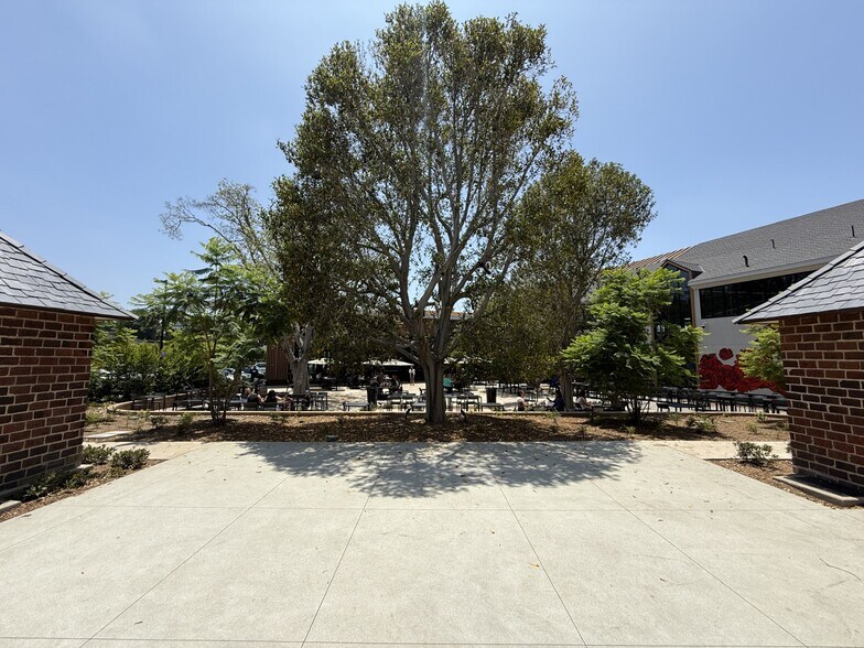 More Photos Of 7012 Walnut Grove Dr, Whittier Unknown For Lease