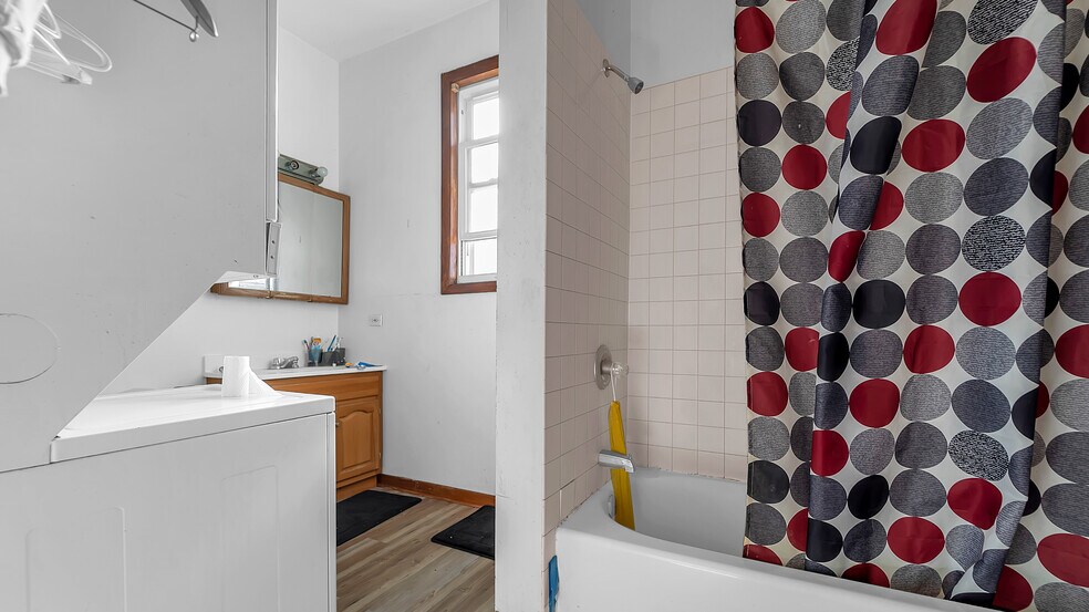 More Photos Of 13257-59 S Baltimore Ave, Chicago Storefront Retail Residential For Sale