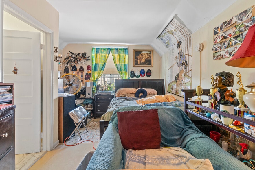 More Photos Of 3600 Greenmount Ave, Baltimore Multifamily For Sale