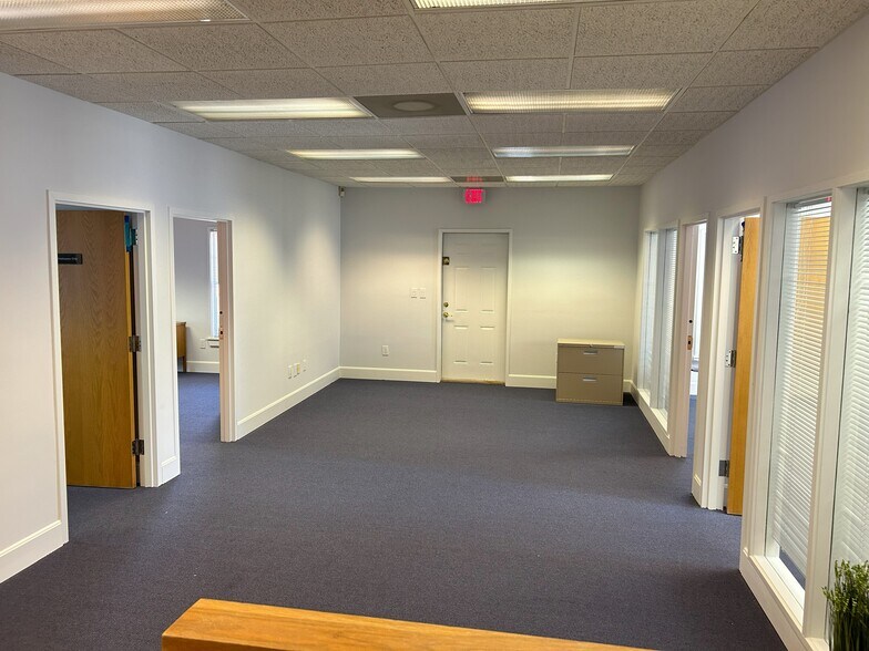 More Photos Of 2310 Peachford Rd, Atlanta Office For Lease