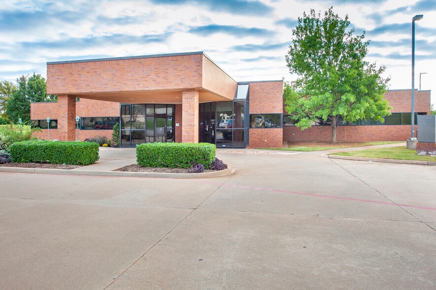 Primary Photo Of 600 National Ave, Oklahoma City Medical For Sale