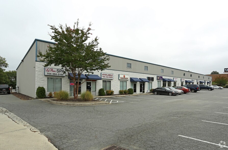 Primary Photo Of 714-730 Montana Dr, Charlotte Unknown For Lease