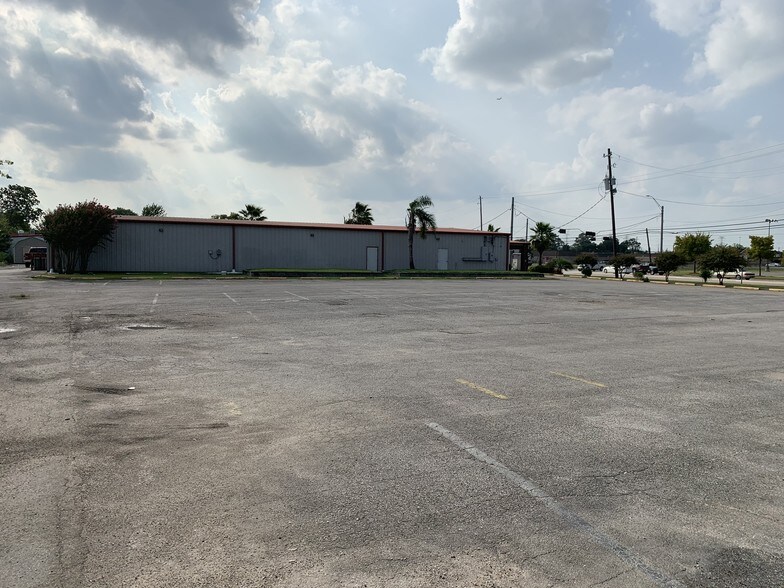 More Photos Of 1600 Aldine Bender Rd, Houston Lodge Meeting Hall For Sale