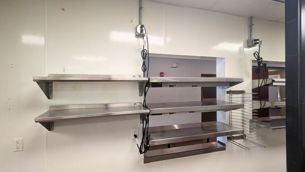 More Photos Of 1285 S College Mall Rd, Bloomington Storefront For Lease