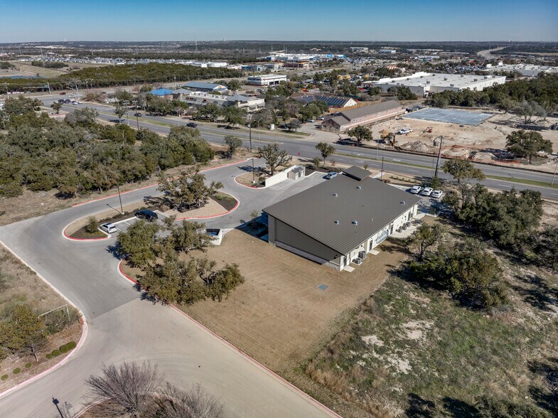 More Photos Of 901 N Vista Ridge Blvd, Cedar Park General Retail For Sale