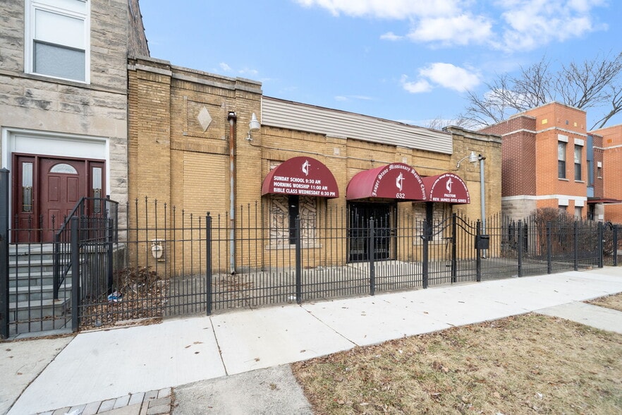 More Photos Of 632 N Albany Ave, Chicago Religious Facility For Sale