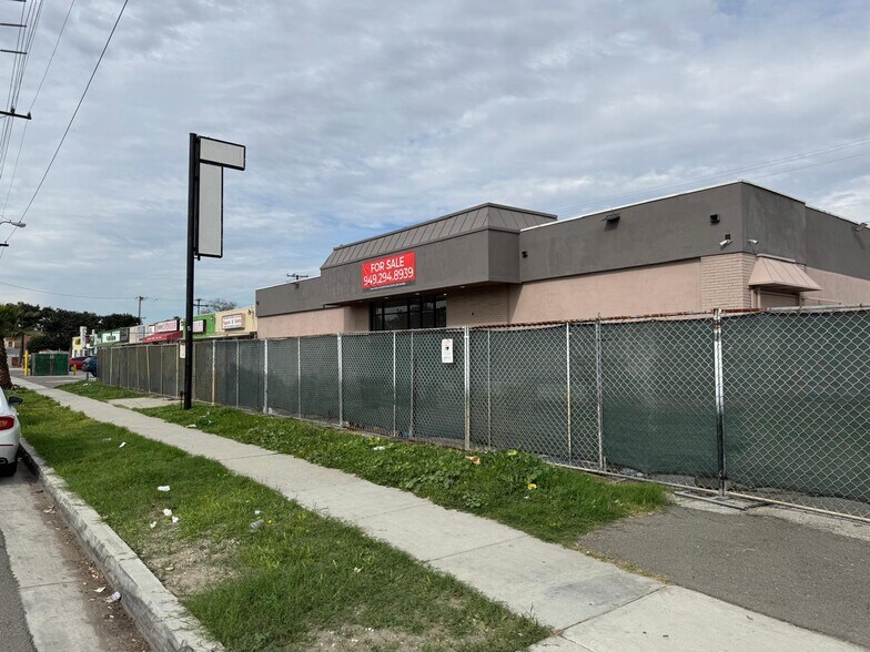 More Photos Of 2625 E Carson St, Carson Supermarket For Sale