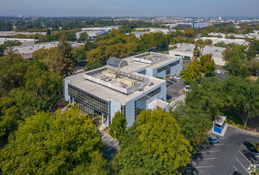 More Photos Of 2160 Lundy Ave, San Jose Office For Lease