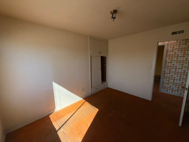 More Photos Of 3 S Wood St, Salinas Storefront Retail Residential For Sale