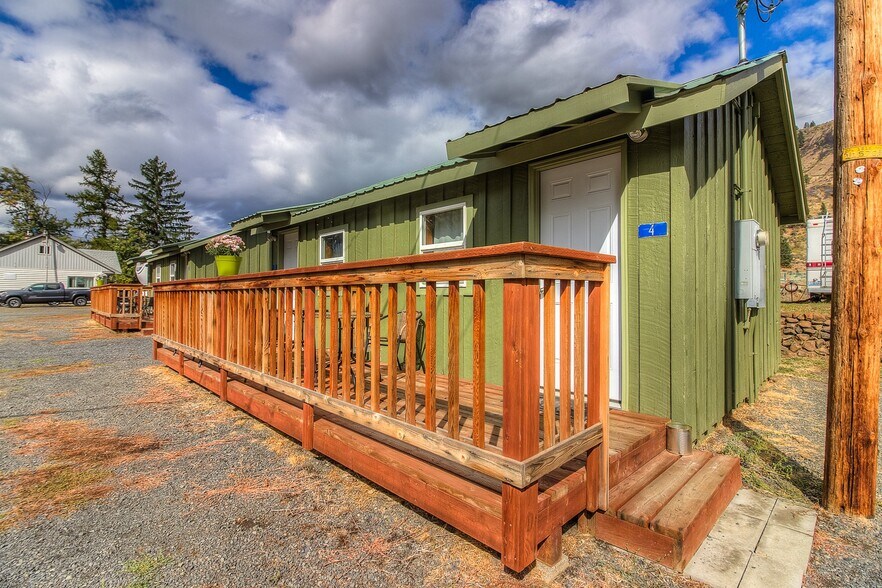 More Photos Of 8590 WA-410, Naches Convenience Store For Sale