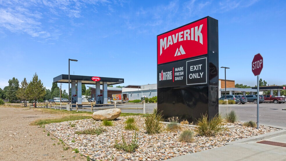 More Photos Of 700 E Victory Way, Craig Service Station For Sale