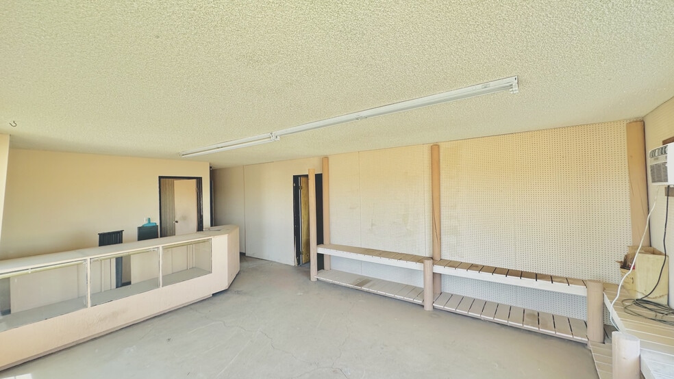 More Photos Of 1611 Needles Hwy, Needles Warehouse For Sale