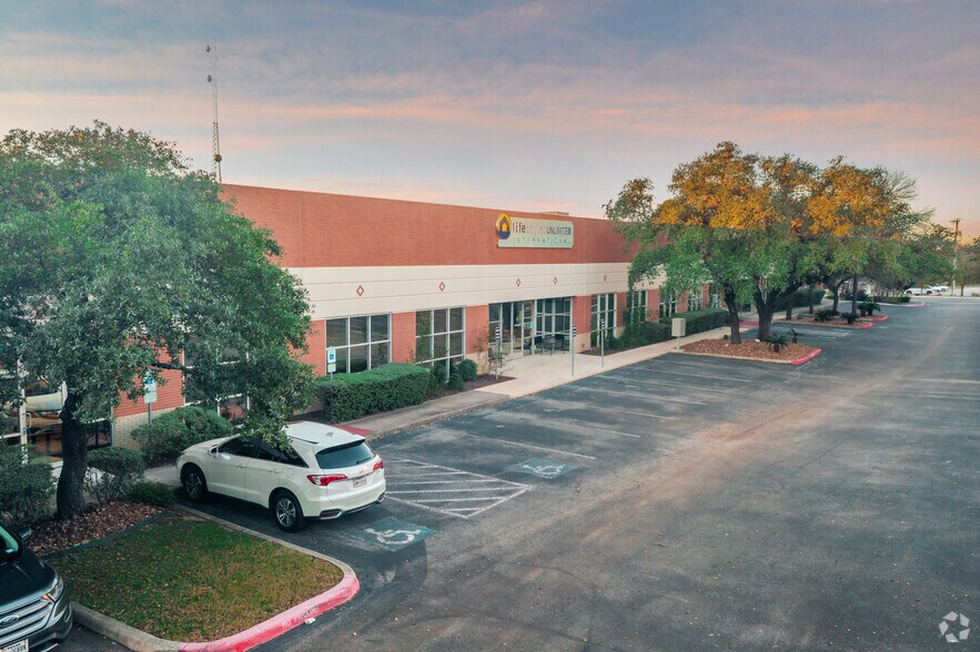 Primary Photo Of 12460 Network Blvd, San Antonio Research And Development For Lease