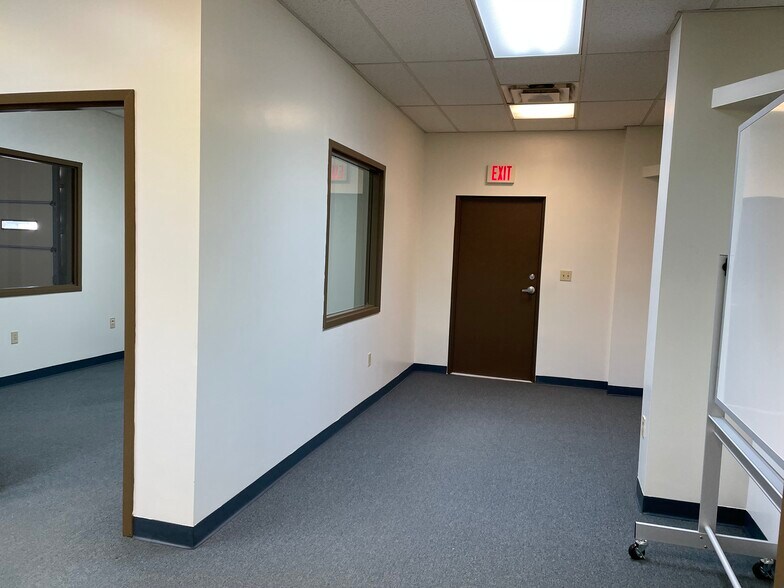 More Photos Of 19605 E 40 Hwy, Independence Warehouse For Sale