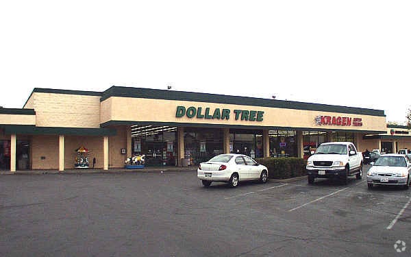 More Photos Of 2 W Court St, Woodland Freestanding For Lease