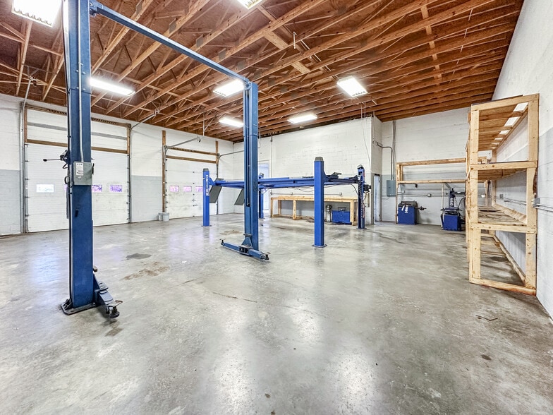 More Photos Of 811 W Constance Rd, Suffolk Flex For Sale