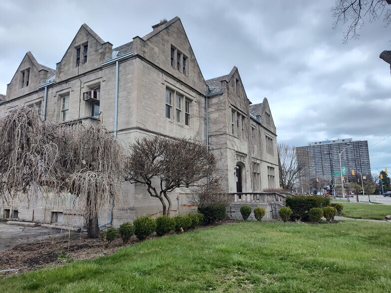 More Photos Of 8443-8445 E Jefferson, Detroit Office For Sale