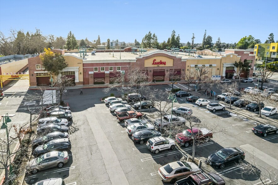 More Photos Of 22555 Mission Blvd, Hayward Supermarket For Sale