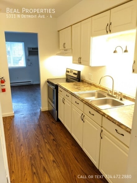 More Photos Of 5311 N Detroit Ave, Toledo Apartments For Sale