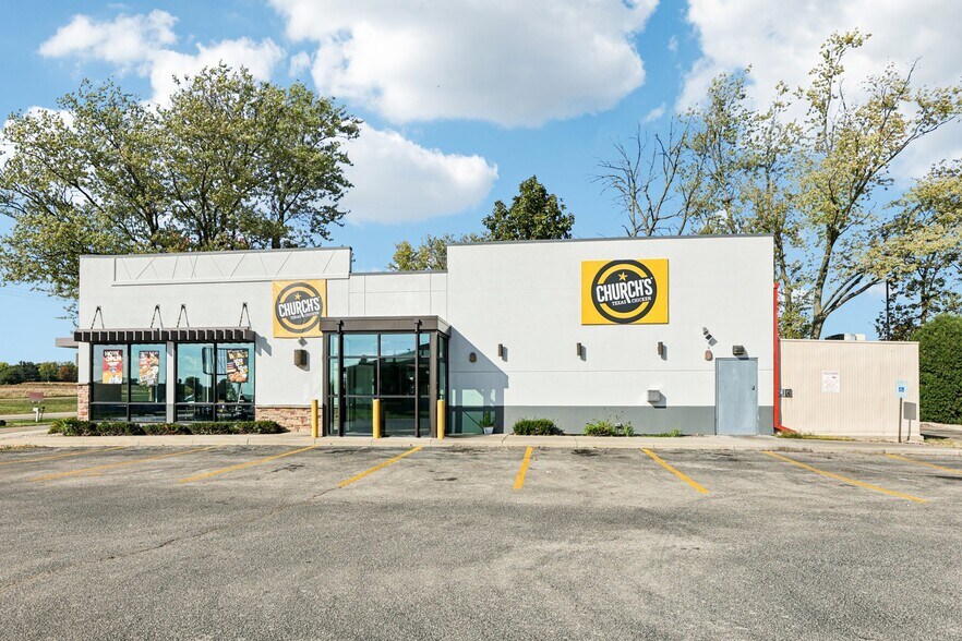 More Photos Of 1324 Nygaard St, Stoughton General Retail For Sale