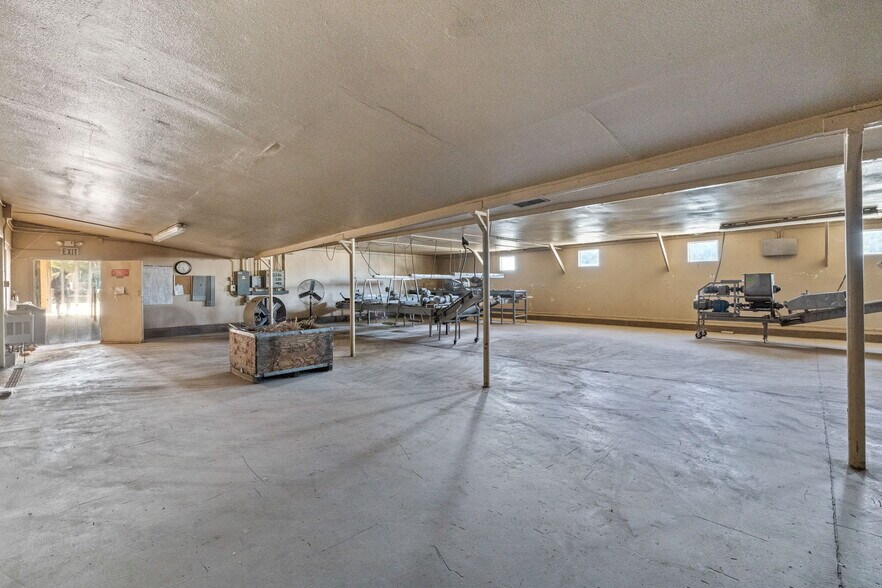 More Photos Of 82291 Avenue 61, Thermal Distribution For Sale