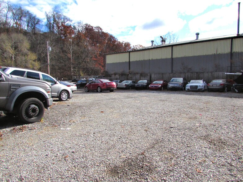 More Photos Of 174 Sandy Creek Rd, Verona Auto Repair For Sale