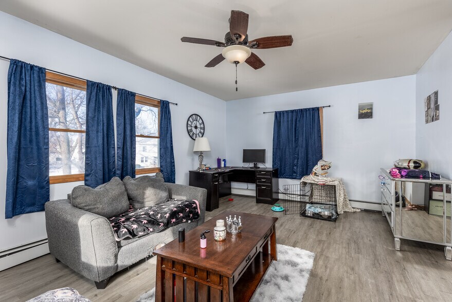 More Photos Of 415 N Sycamore St, Somonauk Apartments For Sale