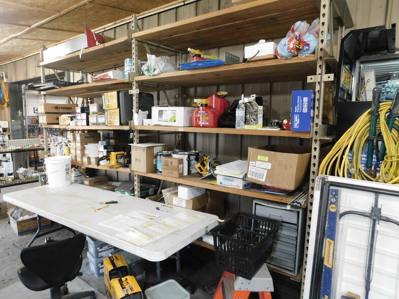More Photos Of 2086 E US Highway 36, Rockville Convenience Store For Sale