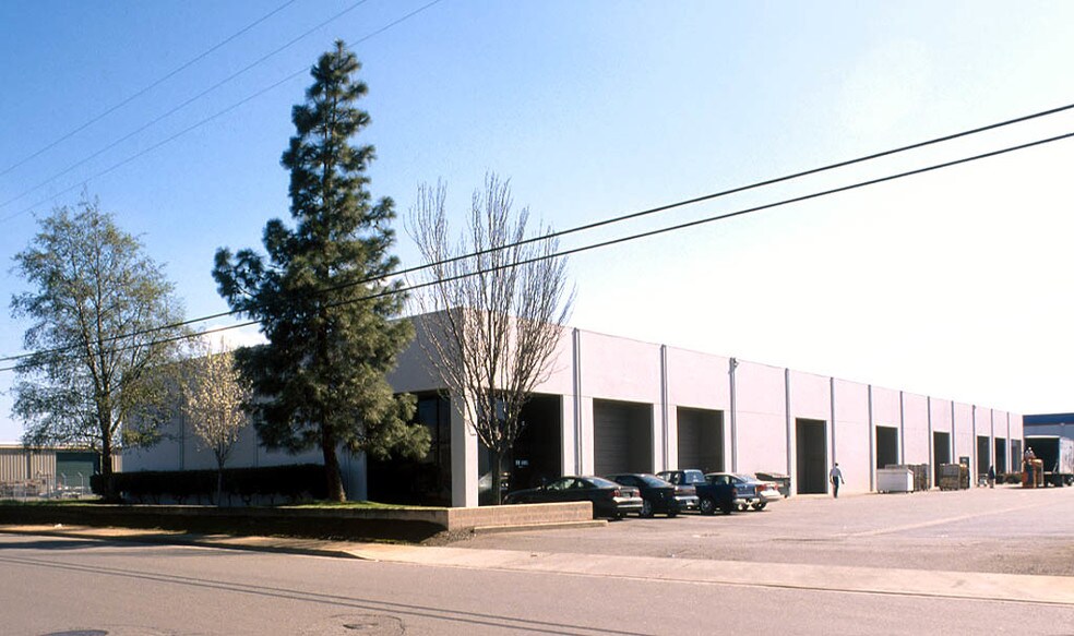 More Photos Of 8230 Alpine Ave, Sacramento Unknown For Lease