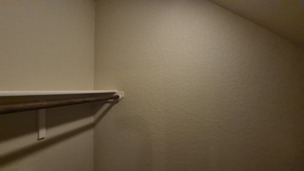 More Photos Of 6866 Lakeview Dr, San Antonio Multifamily For Sale
