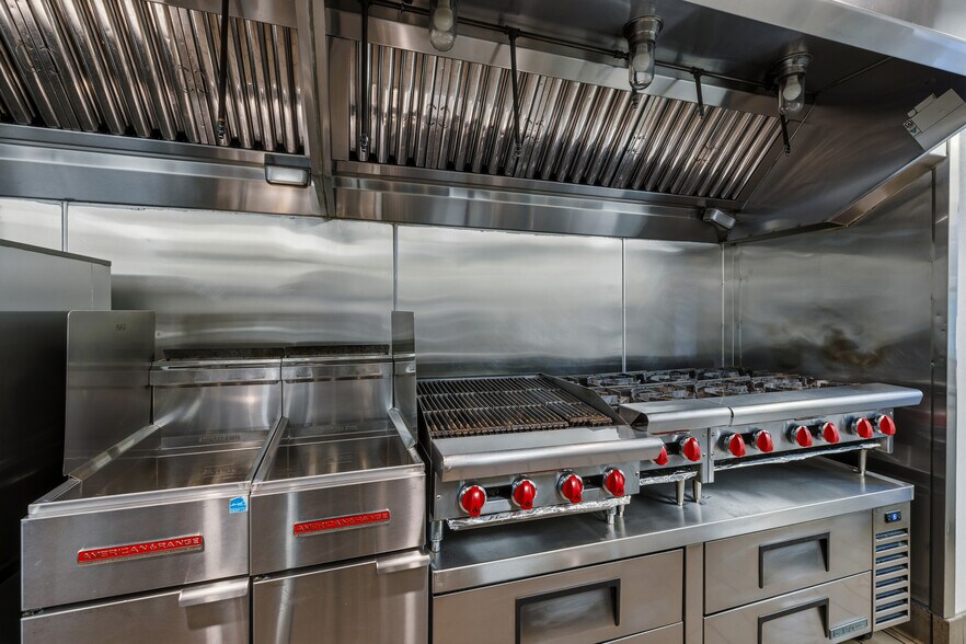 More Photos Of 3055 Harding St, Carlsbad Restaurant For Sale