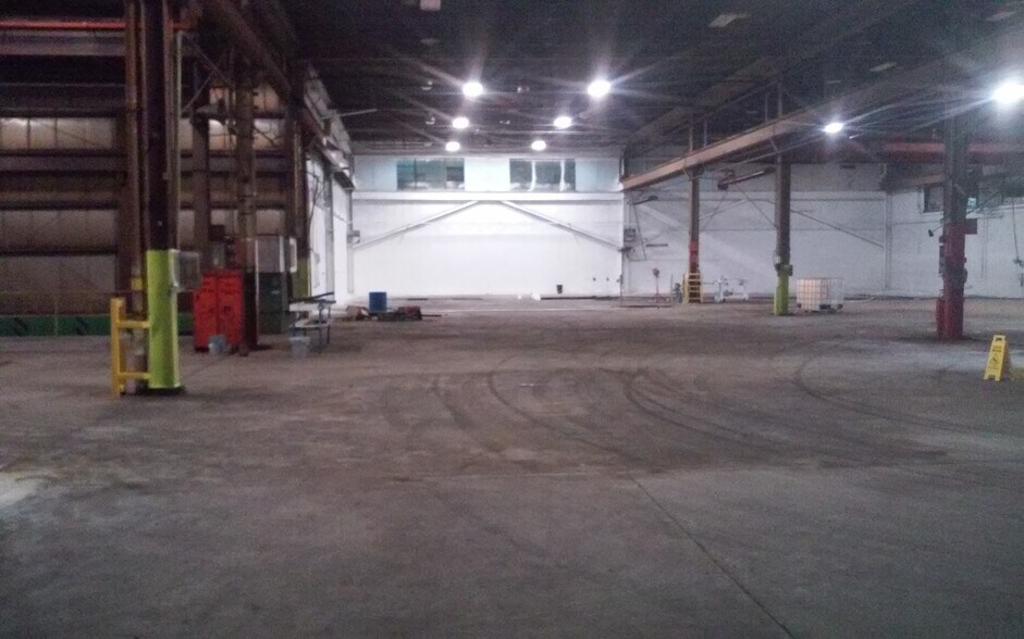 More Photos Of 315 W Mill St, Beaver Dam Manufacturing For Lease
