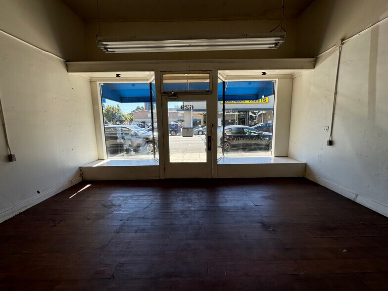 More Photos Of 629-639 S B St, San Mateo Storefront For Lease