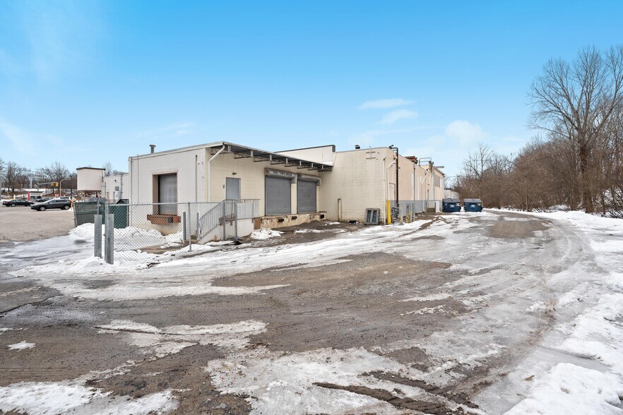 More Photos Of 650 Branch Ave, Providence Storefront For Sale