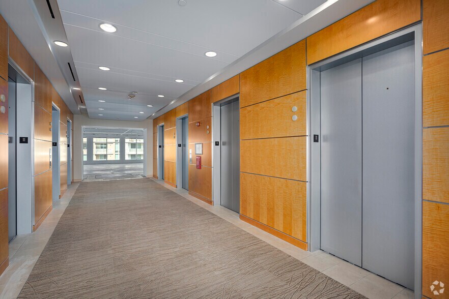 More Photos Of 2777 Crystal Dr, Arlington Unknown For Sale