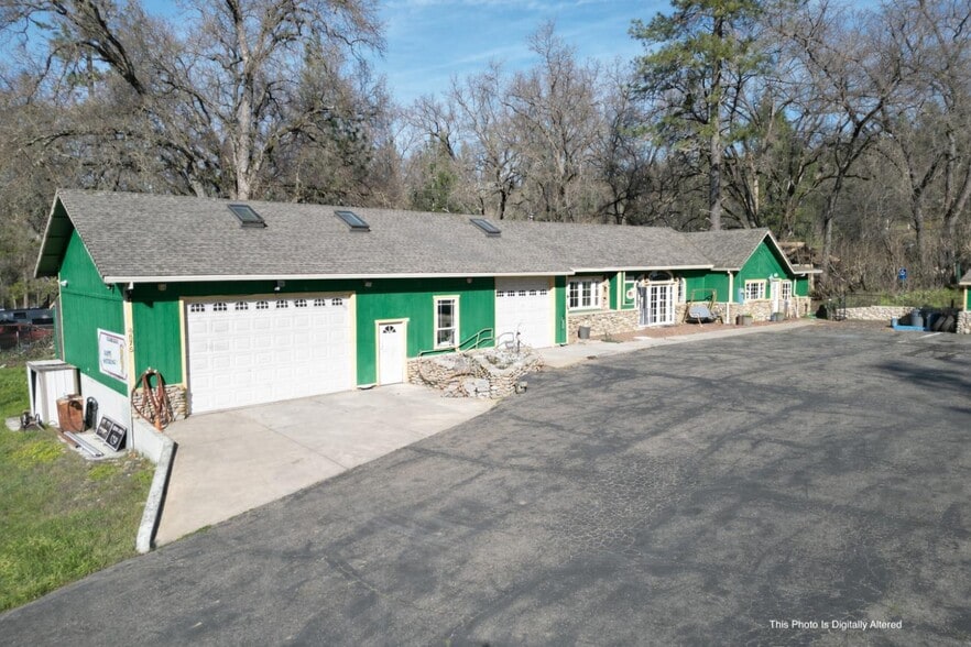 More Photos Of 4875 Black Oak Mine Rd, Garden Valley Auto Dealership For Sale