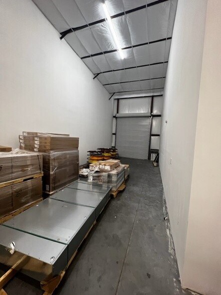 More Photos Of 625 Treeland Dr, Ladson Light Distribution For Lease