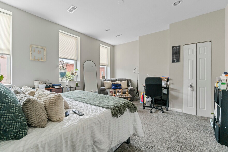 More Photos Of 1918 McCulloh St, Baltimore Apartments For Sale