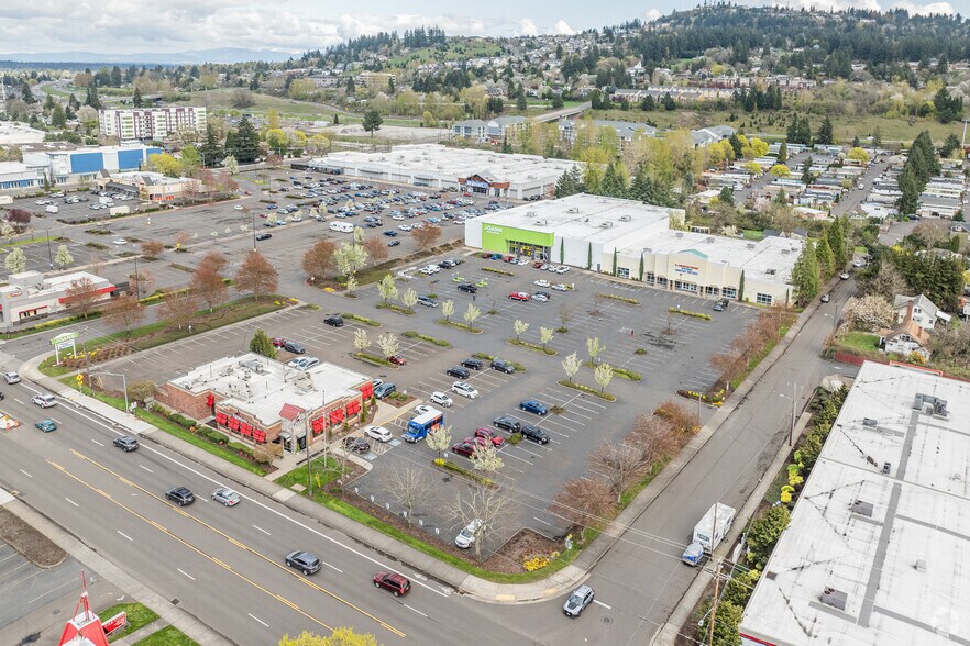 More Photos Of 10174-10176 SE 82nd Ave, Portland General Retail For Lease