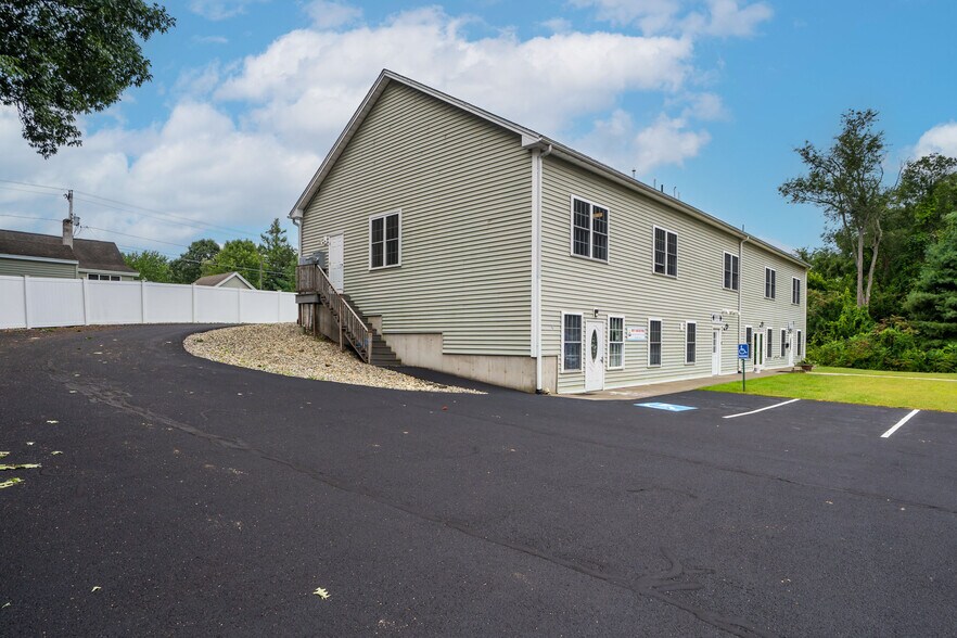 More Photos Of 442 State St, Belchertown Office Residential For Sale