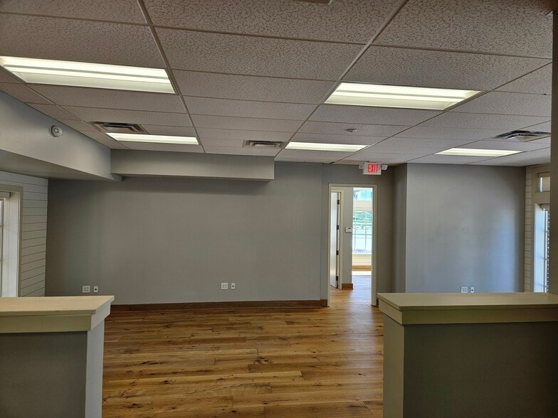 More Photos Of 363 S Main St, Alpharetta Storefront Retail Office For Lease