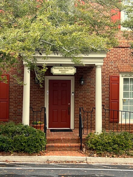 More Photos Of 3580 Habersham At Northlake, Tucker Medical For Sale