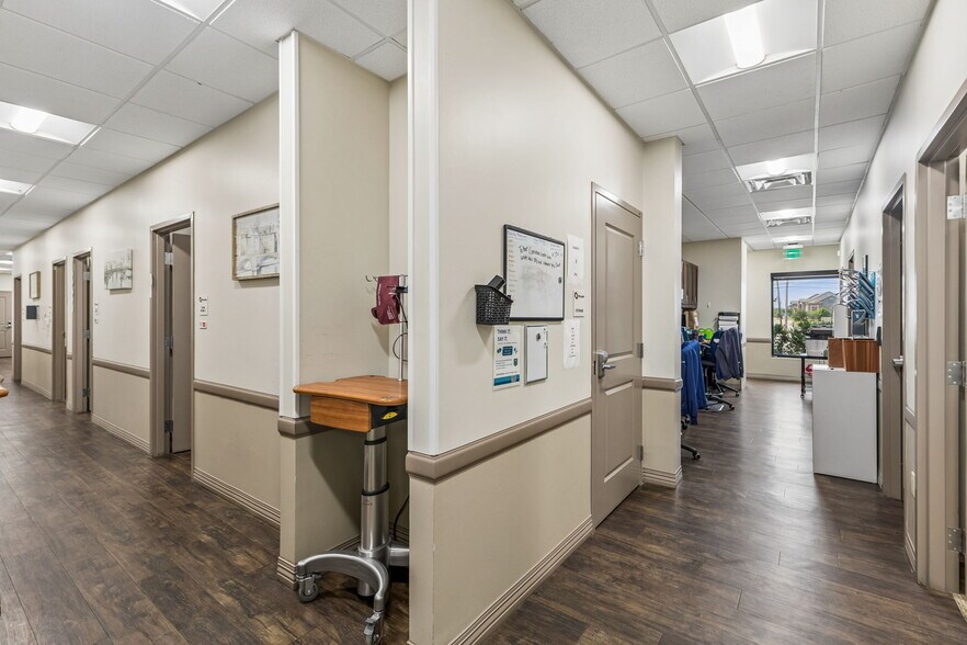 More Photos Of 8030 Camp Bowie West Blvd, Fort Worth Medical For Sale