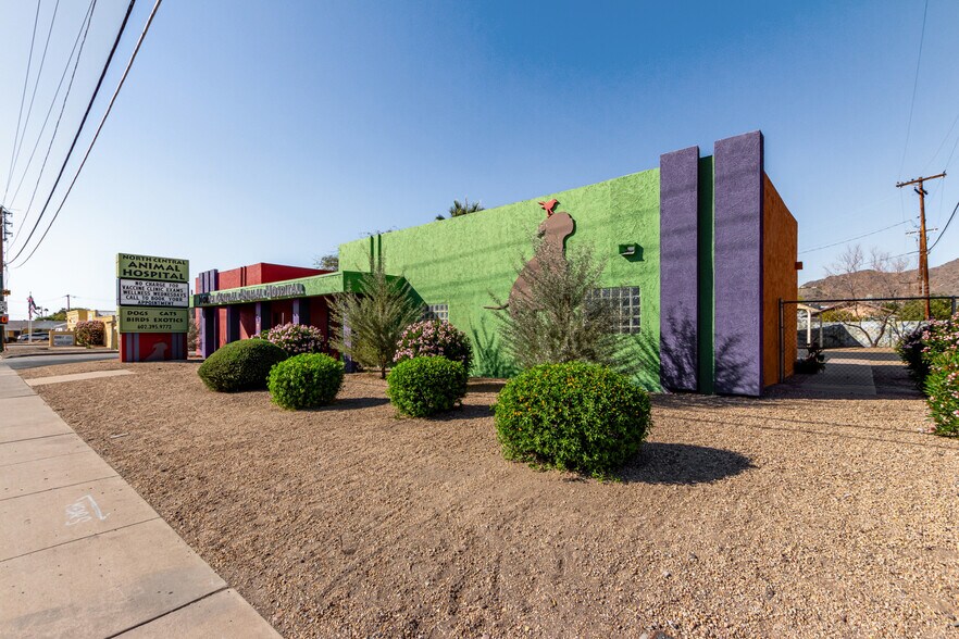 More Photos Of 20 W Dunlap Rd, Phoenix Veterinarian Kennel For Sale