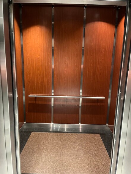 More Photos Of 888 SE 3rd Ave, Fort Lauderdale Loft Creative Space For Lease