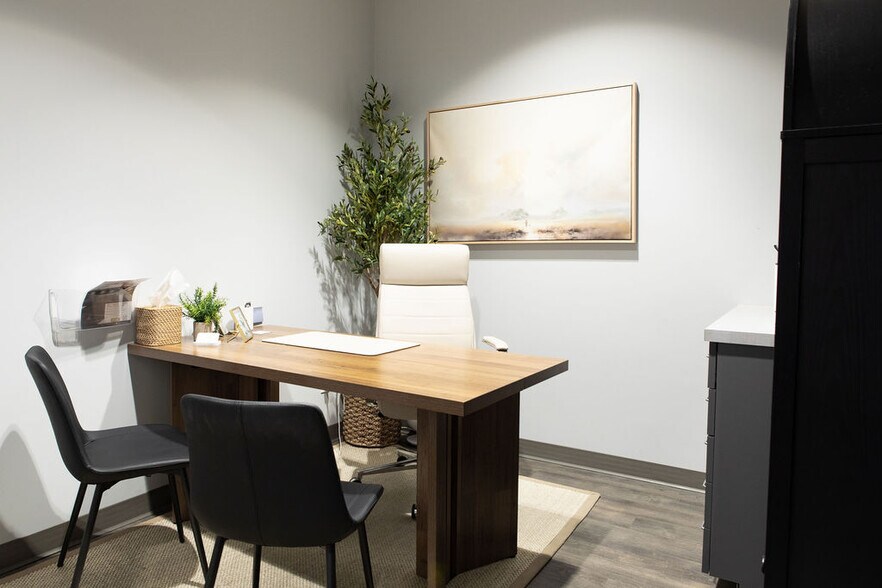 More Photos Of 8325 W Happy Valley Rd, Peoria Office For Lease