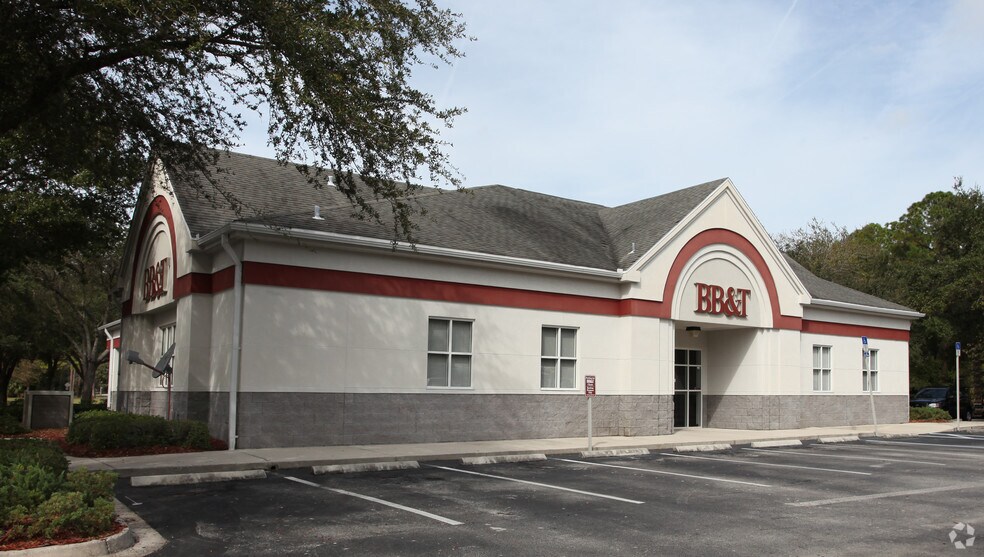 More Photos Of 10625 Philips Hwy, Jacksonville Bank For Lease