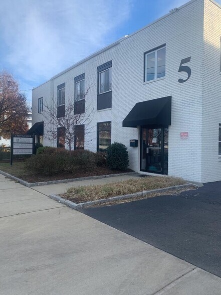 More Photos Of 5 Mott Ave, Norwalk Apartments For Lease