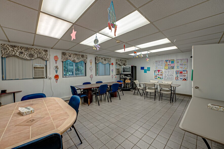More Photos Of 270 Clocks Blvd, Massapequa Religious Facility For Sale