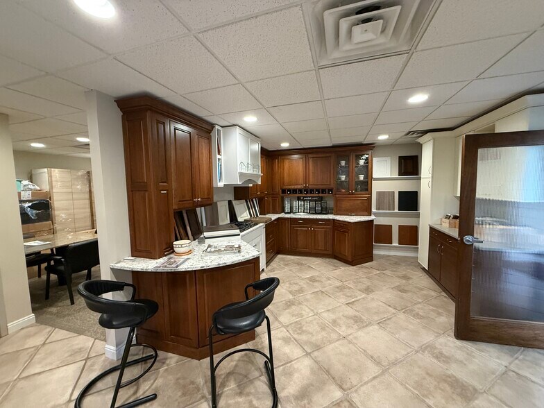 More Photos Of 6931 S Yosemite St, Englewood Office For Sale